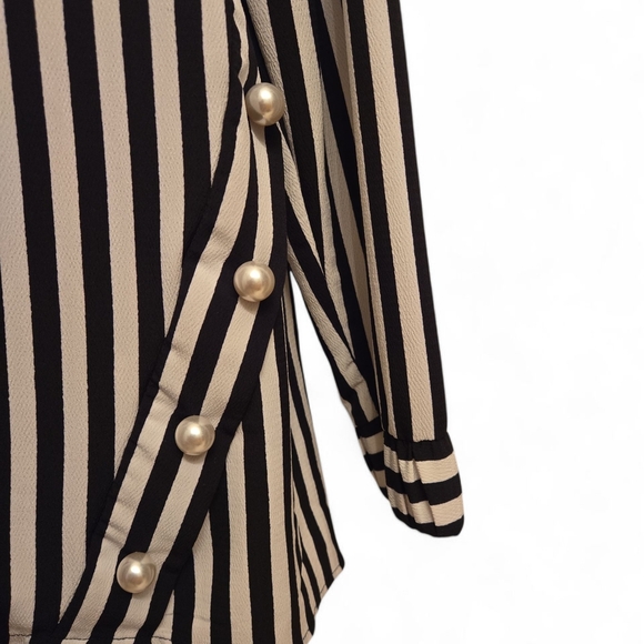 Zara Black and White Striped Button Down Shirt - Picture 4 of 6